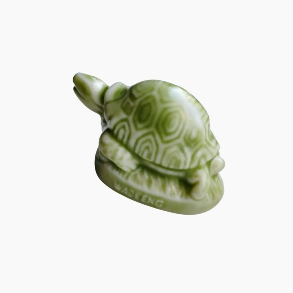 Wade Whimsies Red Rose Tea Green Turtle Tortoise Figurine Vintage Miniature